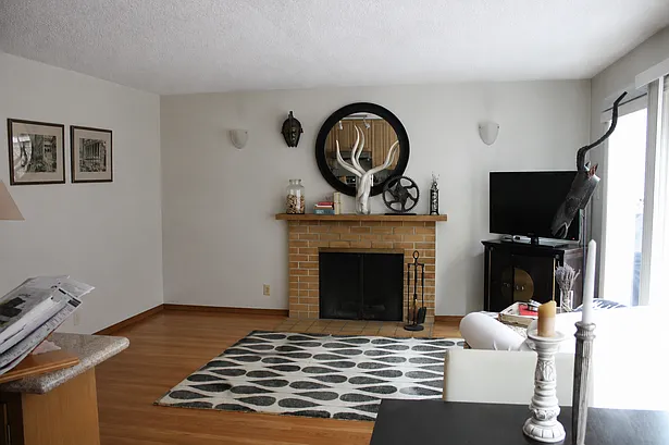 1421 Walnut St — Photo 1