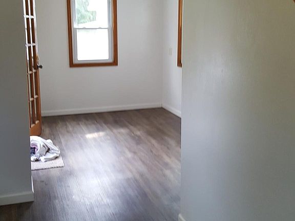 2nd image of 5628 Glenview Dr