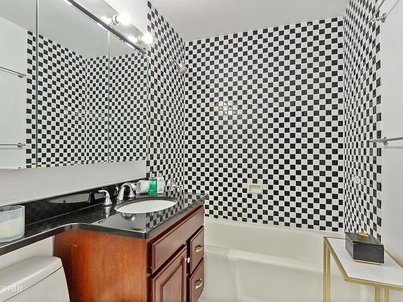5th image of 345 E 86th St APT 7C