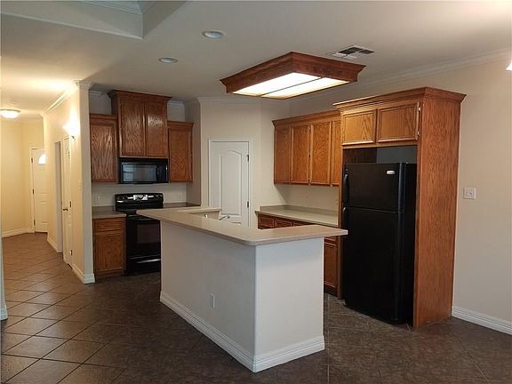 3rd image of 15429 Palmira Ave