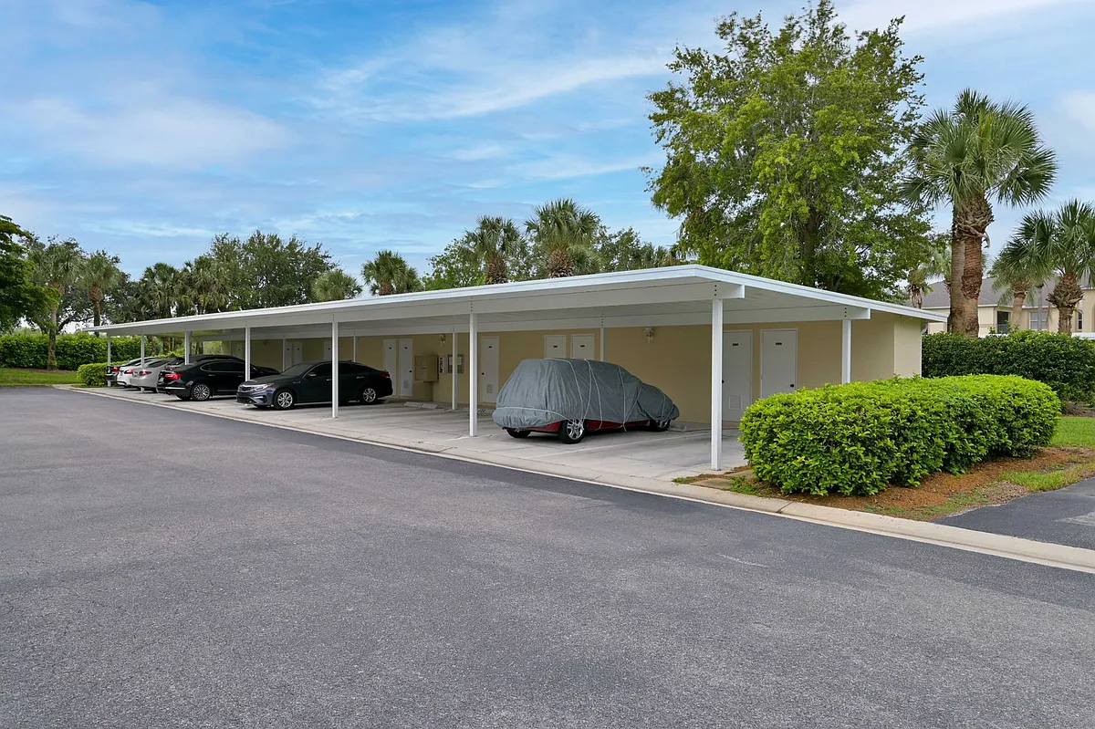 Building Photo - 21371 Lancaster Run #121