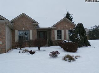 763 Greenfield Dr, Youngstown, OH