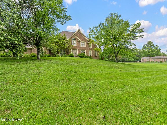 3rd image of 155 Briarcliff Ct