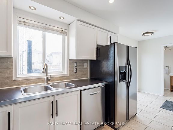 5th image of 11 Lookout St