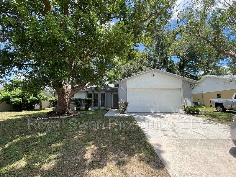 3 bed, 2.0 bath, 1648 sqft, $1,995 — Photo 2