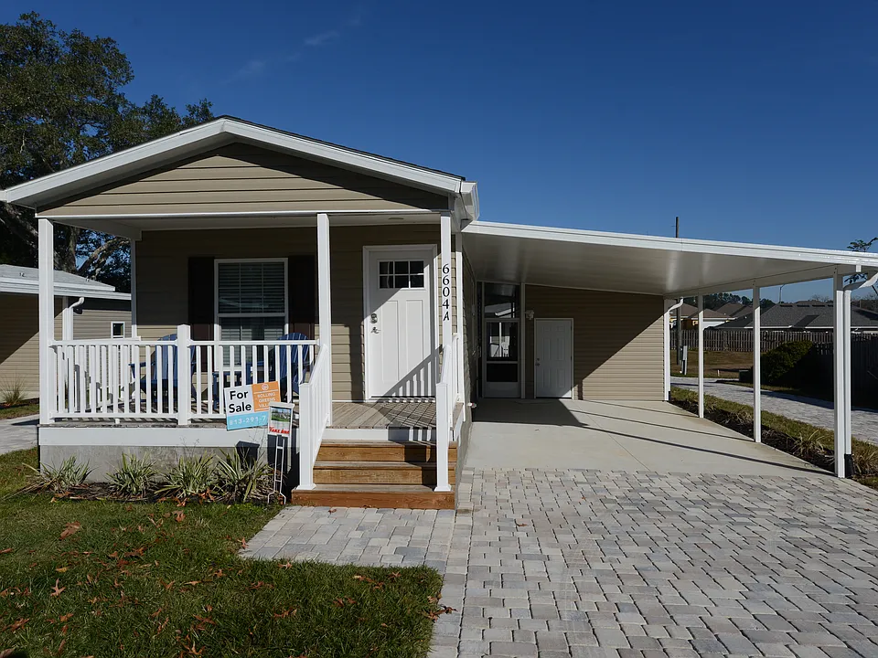 6604 Lakewood Dr #168