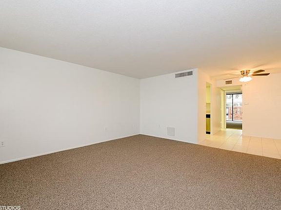 3rd image of 2612 Pearce Dr Unit 105