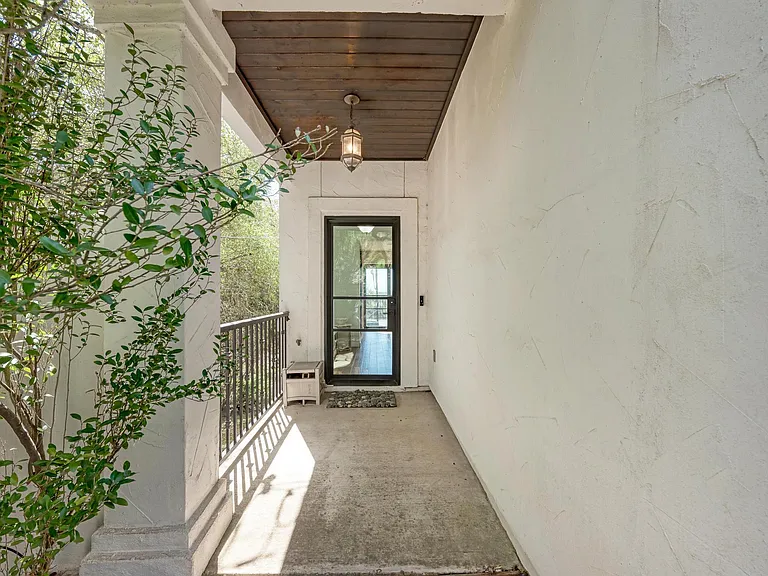 13803 Lake View Dr — Photo 9