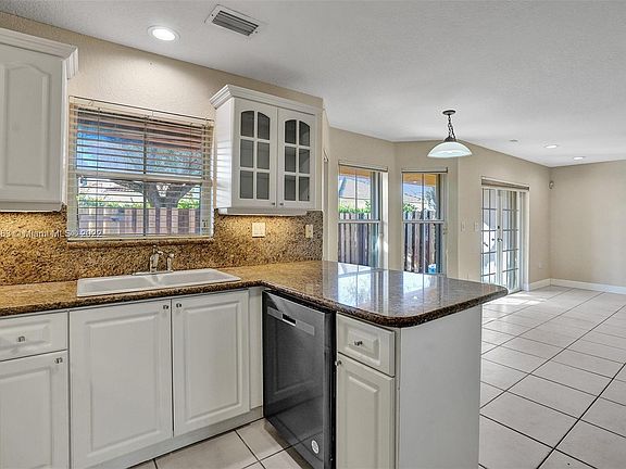 4th image of 14016 S Forest Oak Cir #114016