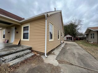 704 S Main St, Sapulpa, OK 74066