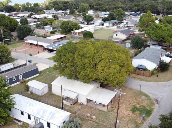 6628 Ashley Ct, Granbury, TX 76049