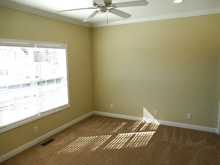 104 Mahler Ave — Photo 9