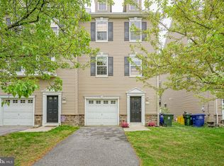 604 Cinnaminson St, Riverton, NJ 08077
