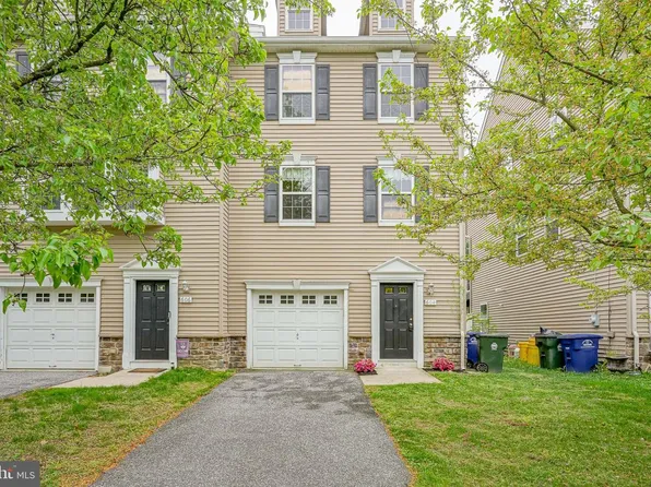 604 Cinnaminson St, Riverton, NJ 08077