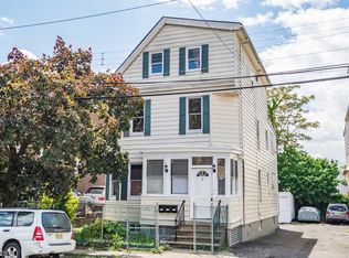 9 Leslie Pl, Irvington, NJ 07111