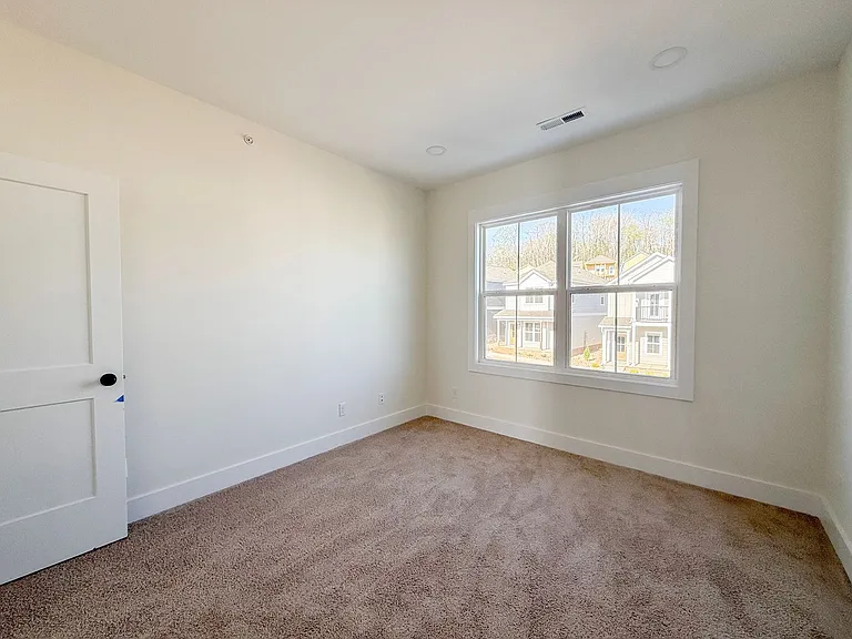 1373 Meridian St — Photo 32