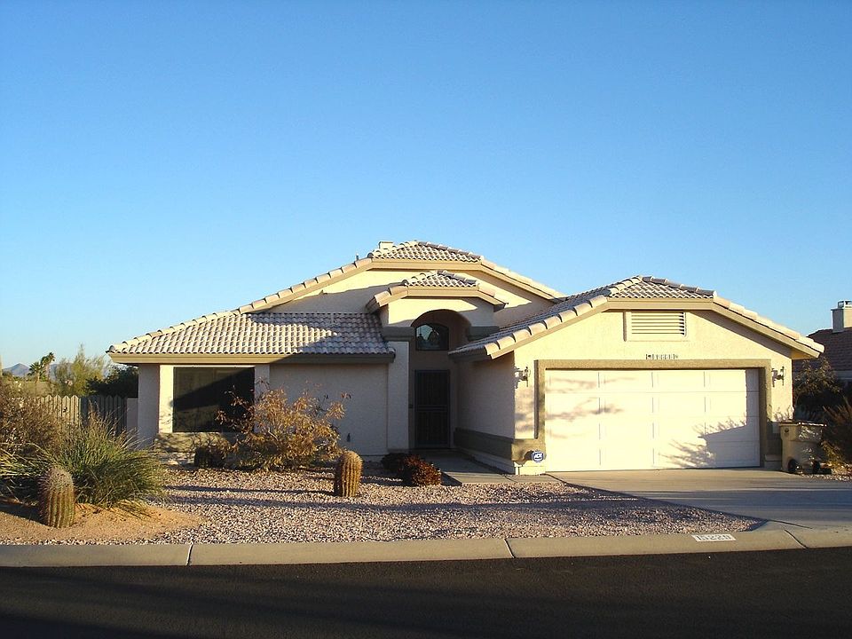 Great family home in quiet neighborhood of lovely Fountain Hills, Az. 