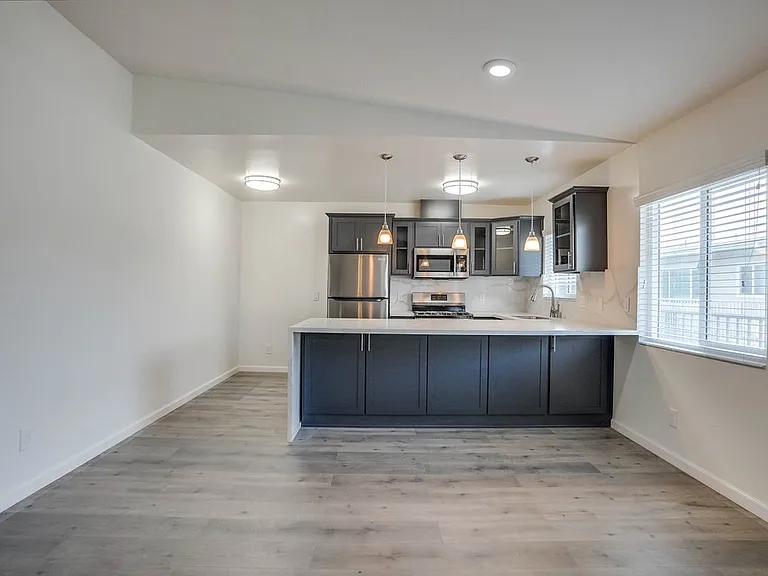 822 N Inglewood Ave — Photo 12