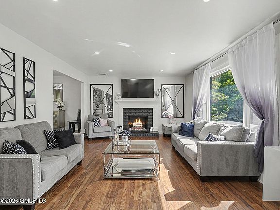 4th image of 59 Stanwich Rd