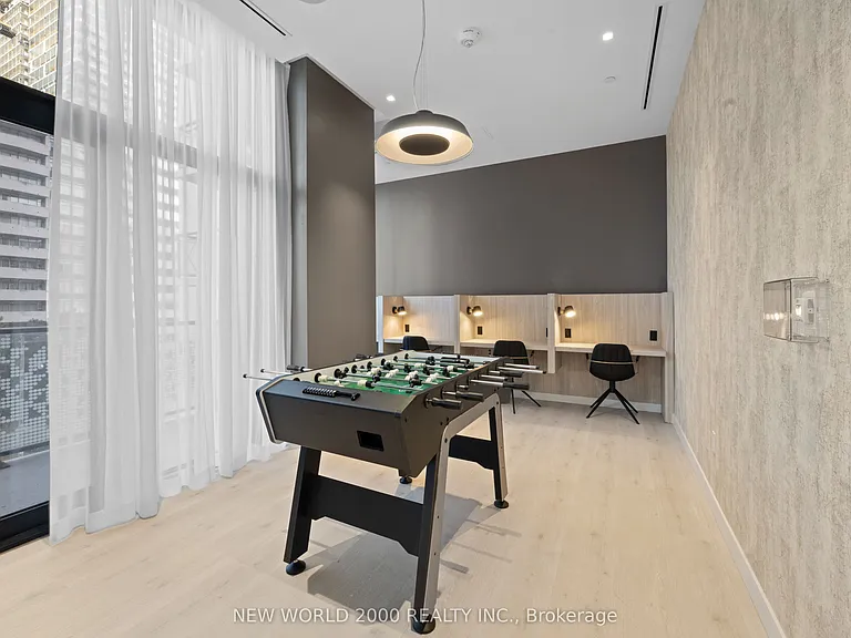 101 Roehampton Ave #2213 — Photo 43