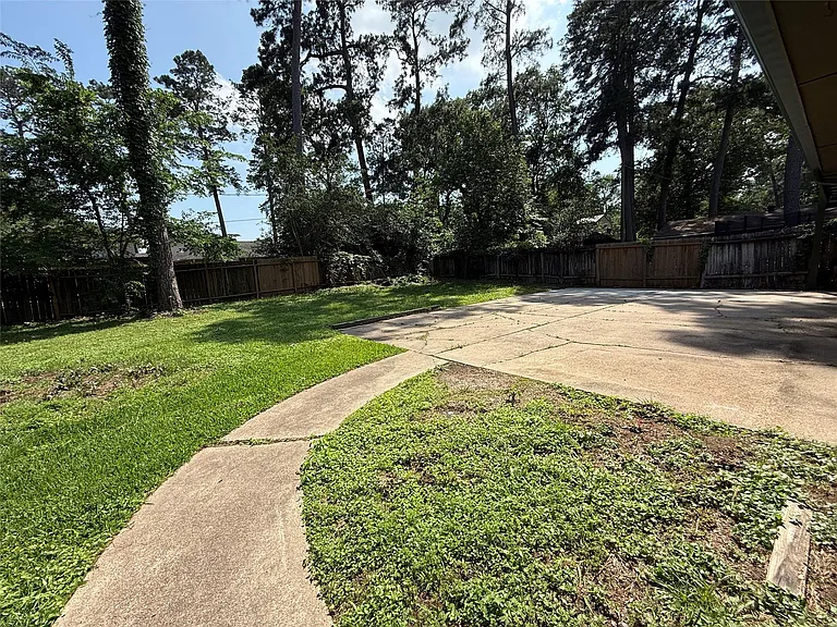 422 Gamewood Dr — Photo 25