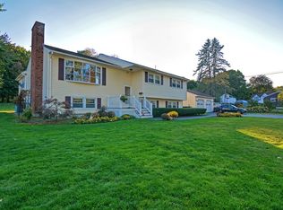 21 Clayton Ave, Methuen, MA 01844