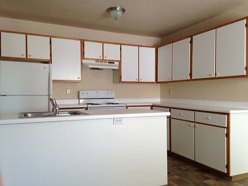 2nd image of 16014 NE Sandy Blvd APT 121