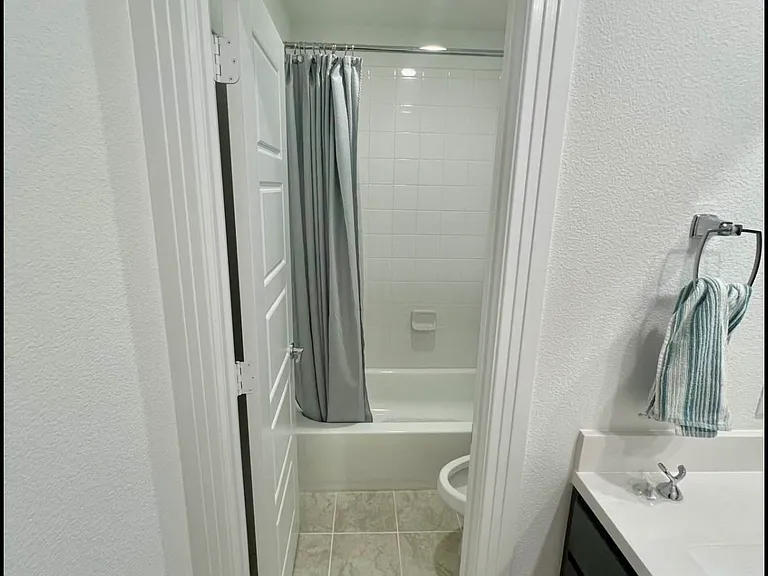 1212 Carnation Dr — Photo 22