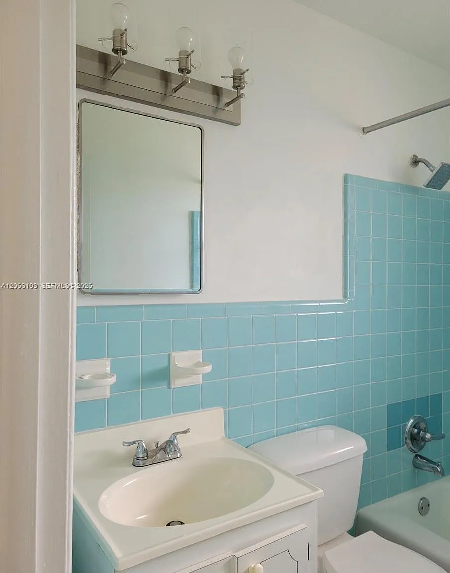 3881 West Flagler Condo — Photo 4