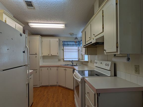 3rd image of 215 Taho Cir #346