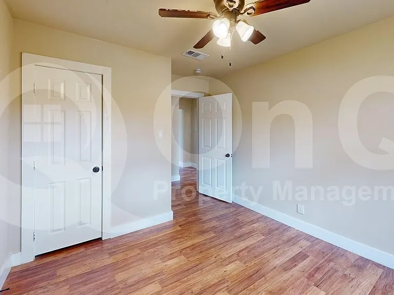 2640 Berryhill Dr — Photo 10