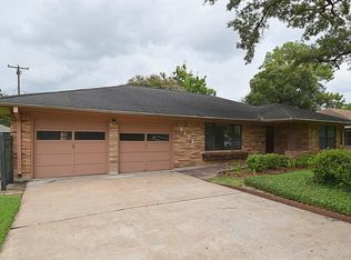 6126 Queenswood Ln, Houston, TX 77008