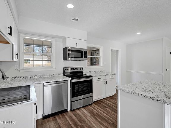 5th image of 5765 Choctaw Dr