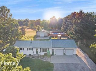 14379 Seymour Rd, Montrose, MI 48457
