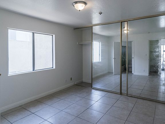 3rd image of 13219 Doty Ave APT 8