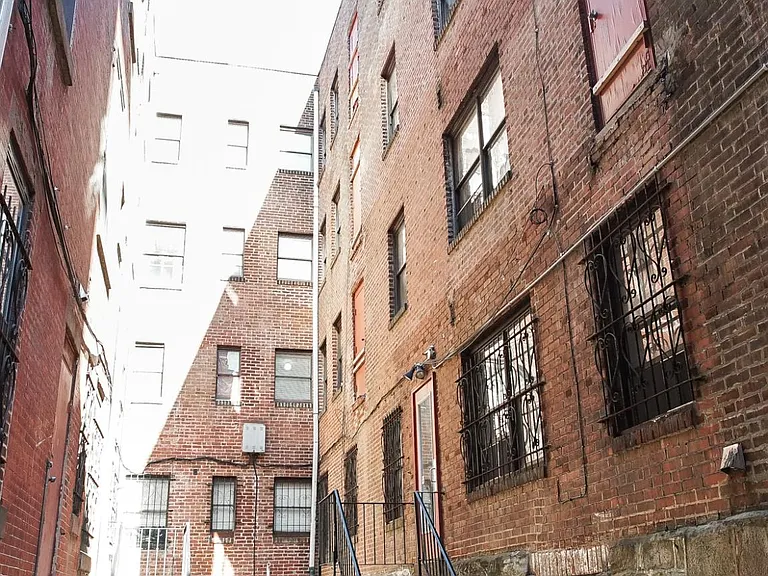 2211 Green St #C1 — Photo 17