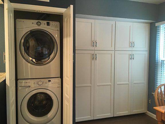 5th image of 805 E Oltorf St