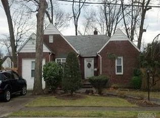 542 Irving Pl, Baldwin, NY 11510