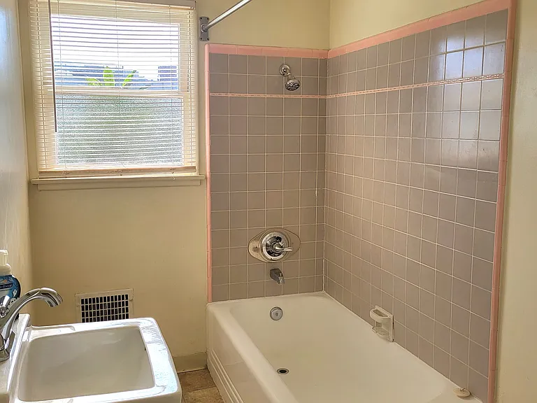2563 Nina St — Photo 7