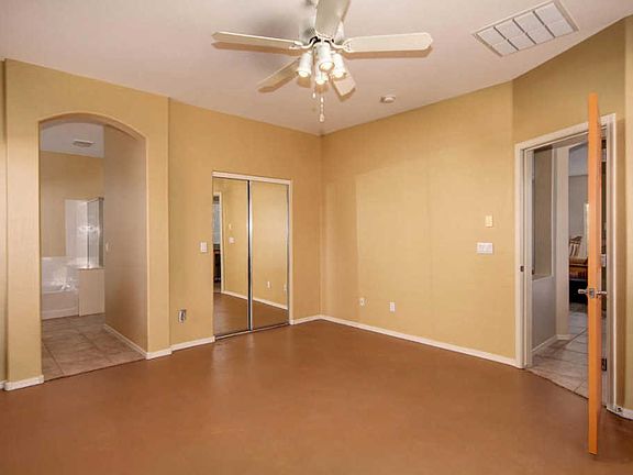 4th image of 44034 W Windrose Dr