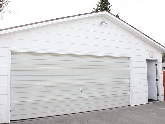 5th image of 1614 5th Ave