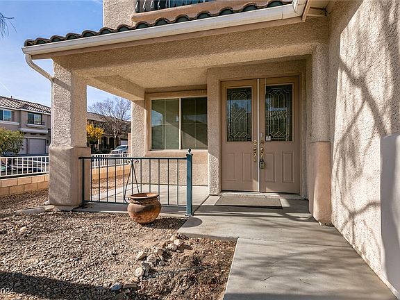 3rd image of 3065 Blue Monaco St
