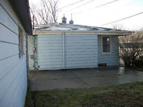 2nd image of 4816 W Brentwood Ave