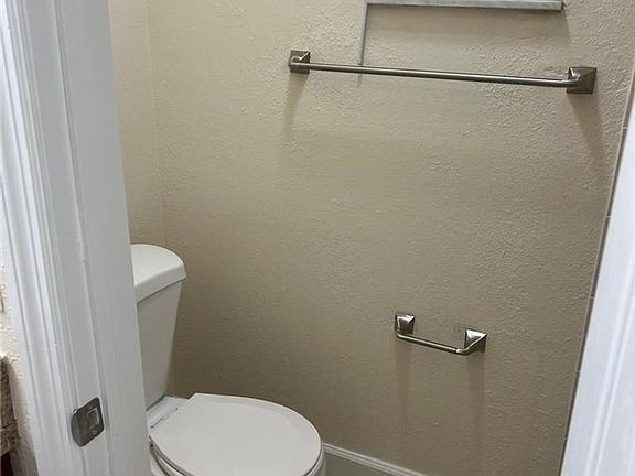 2nd image of 9 NE 44th St #9
