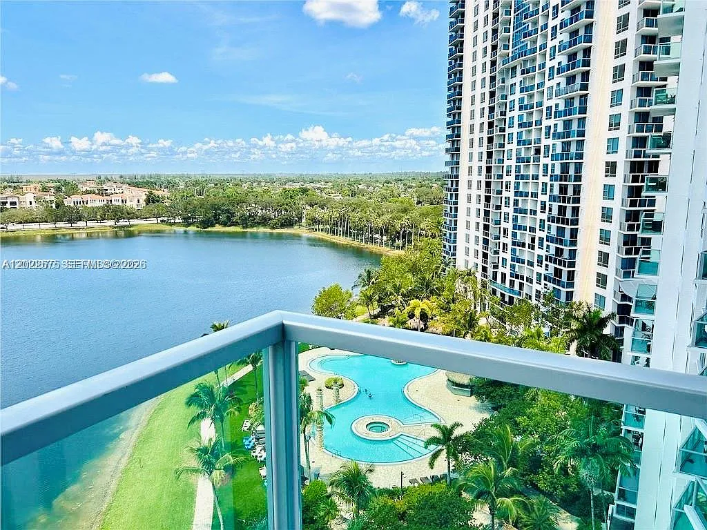 Tao Sawgrass Condominium — Photo 2