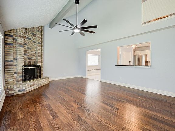4th image of 405 Pine Mills Drive