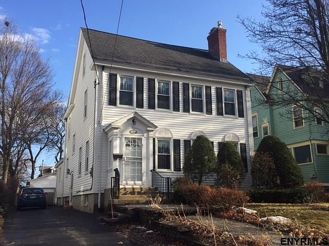 1st image of 15 S Pine Ave
