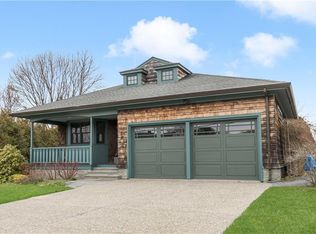 69 Cliff Dr, Bristol, RI 02809