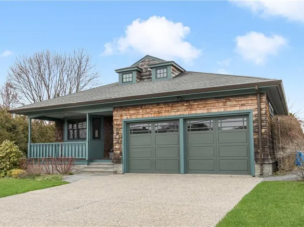 69 Cliff Dr, Bristol, RI 02809