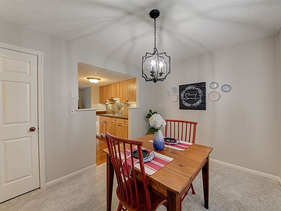 4th image of 2708 Brookdale Ct